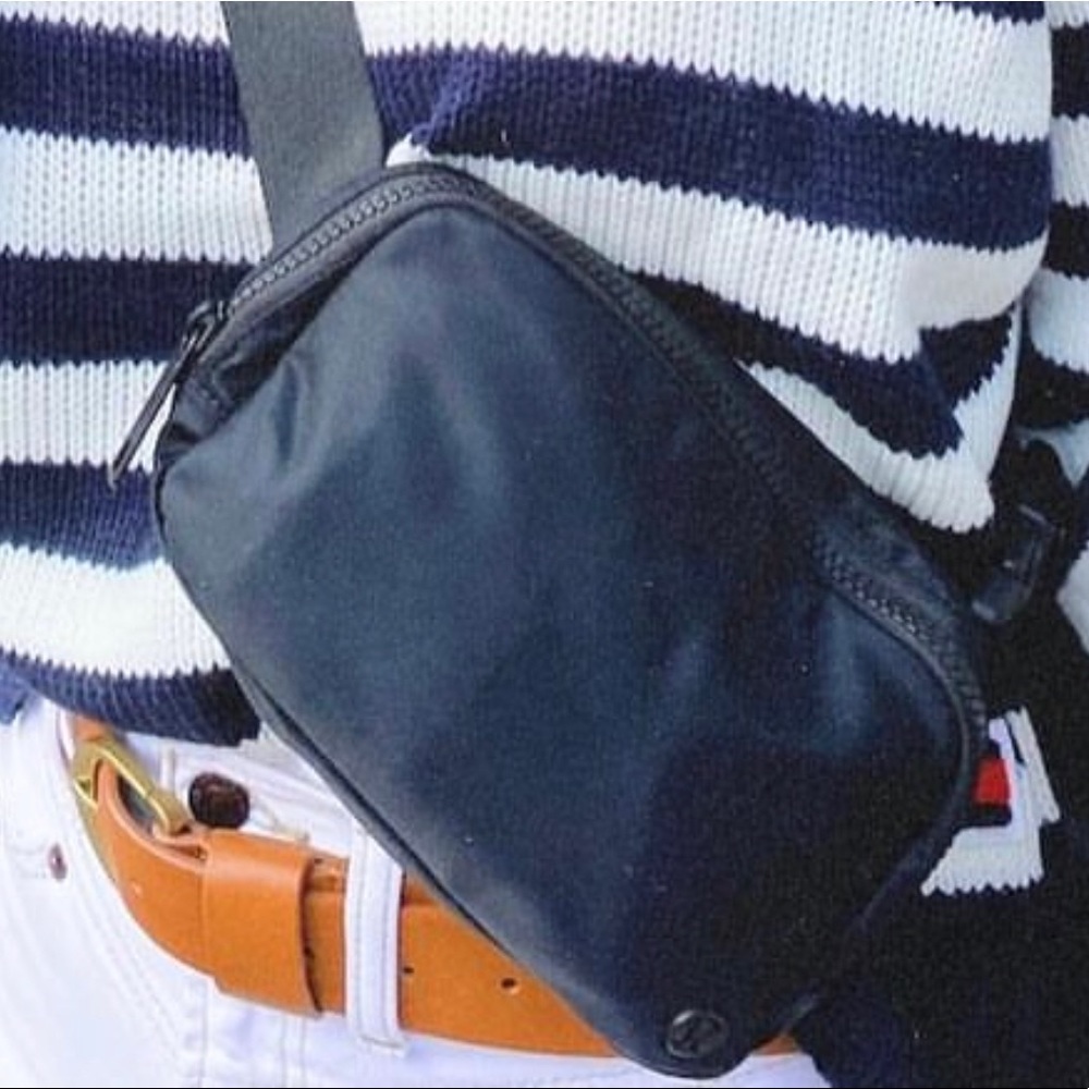 Lululemon Black Everywhere Belt Bag